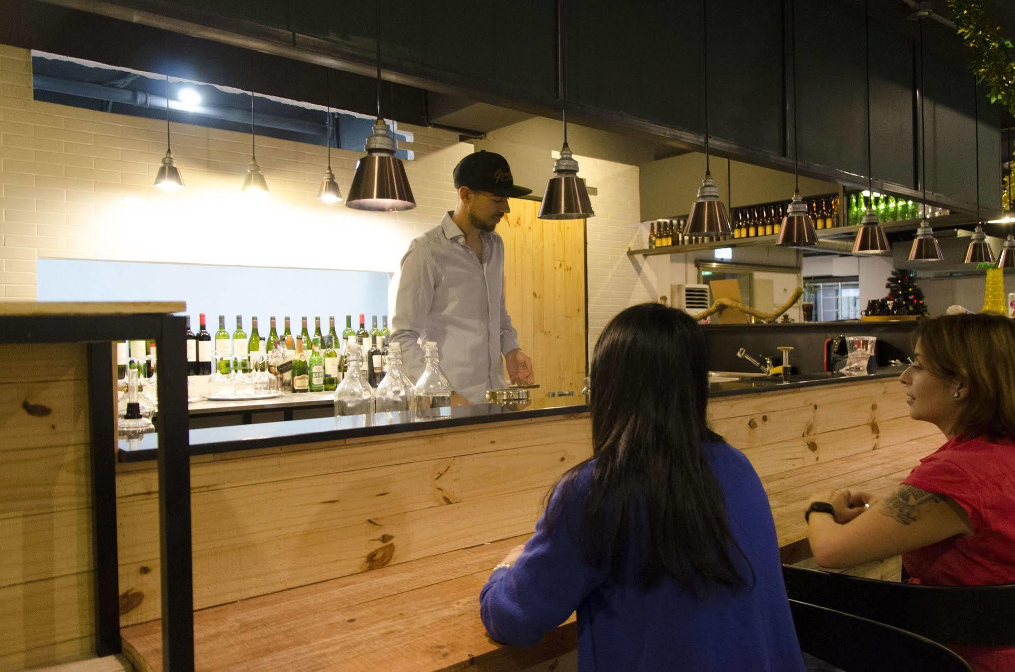 Meeting Mates Hostel 台北市 エクステリア 写真